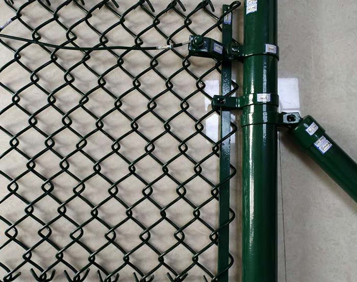 Chain link fence system