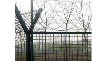 At the Airport: Good Fences Make Good Neighbors!