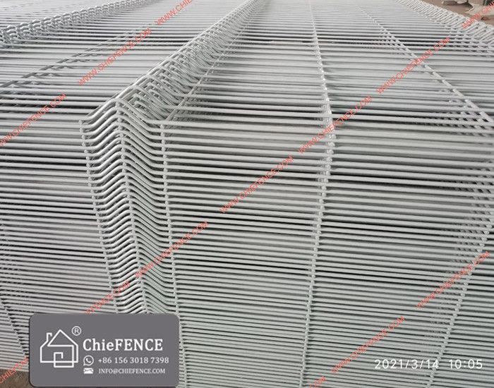 welded mesh fence photos