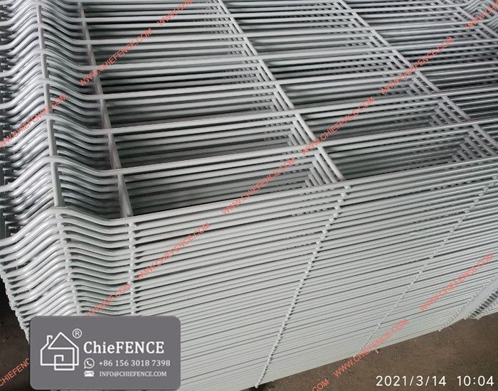 welded mesh fence photos